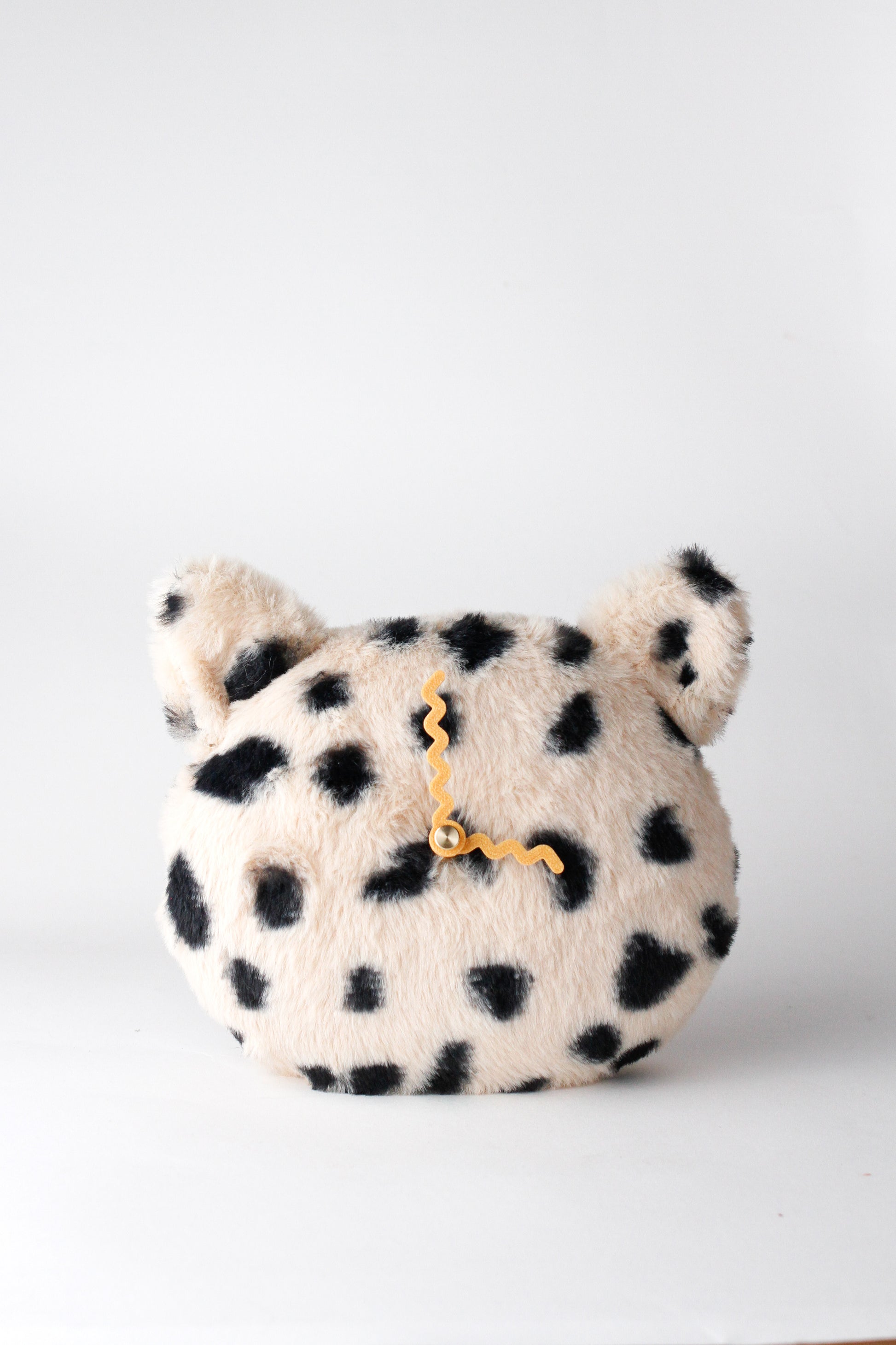 Plushie Bubble Tea Cat Clock