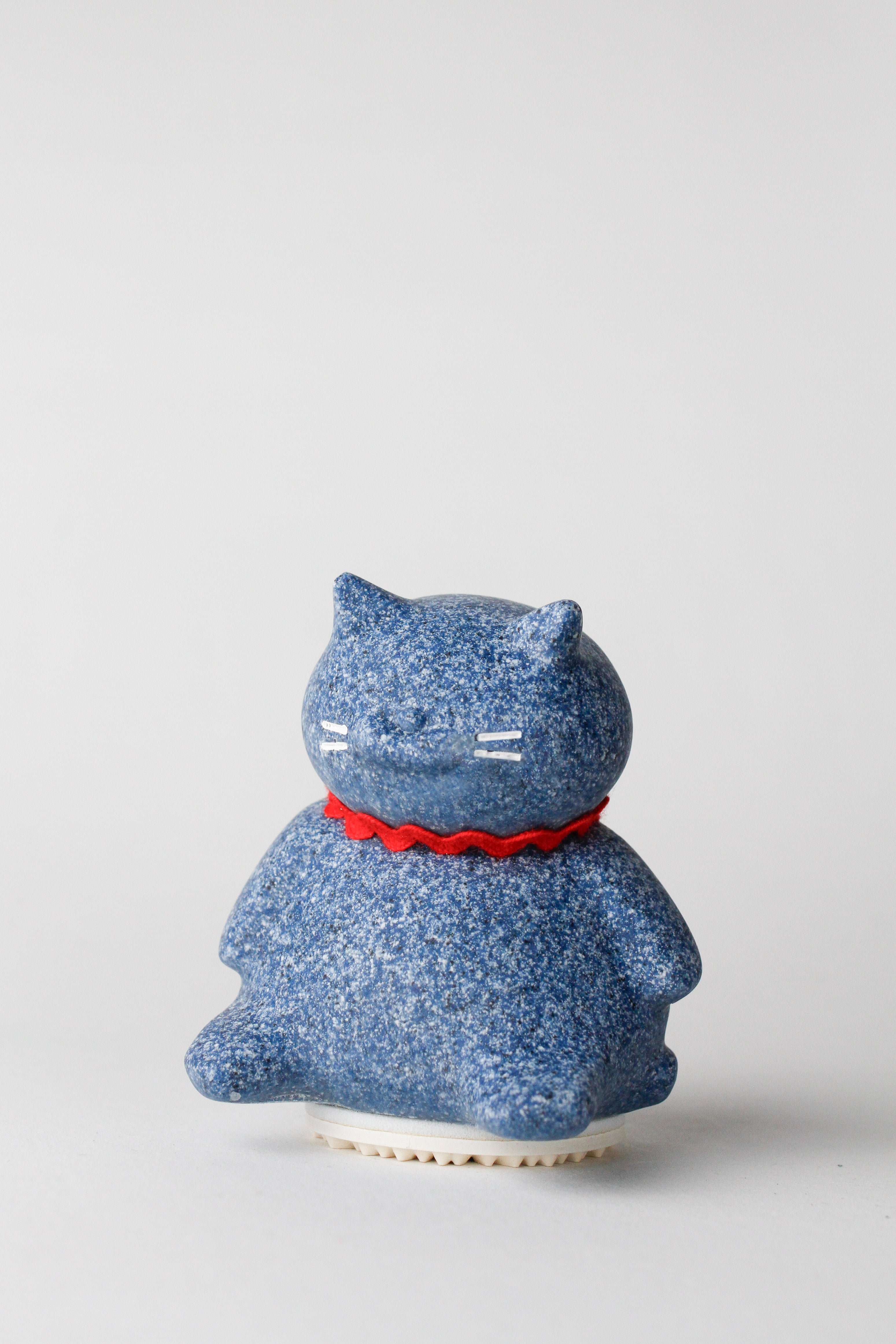 BLUE CAT STAMP SITTING POSITION