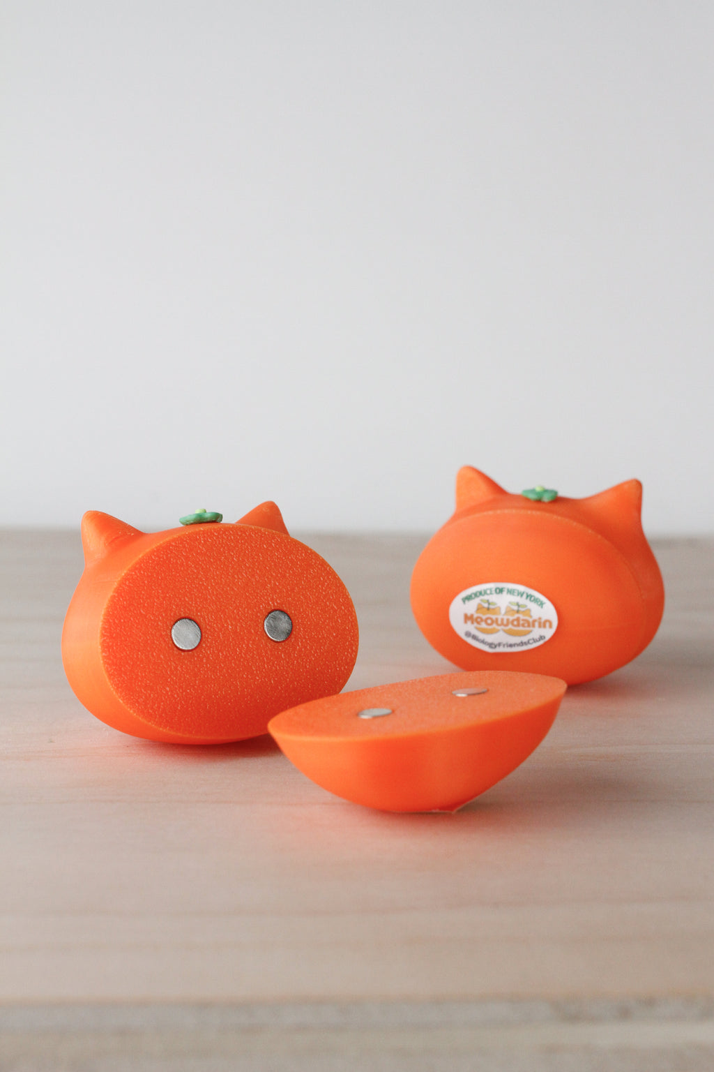 Meowdarin Magnet Photo Holder